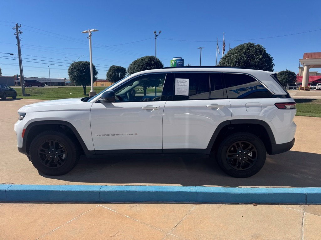 2024 Jeep Grand Cherokee Laredo