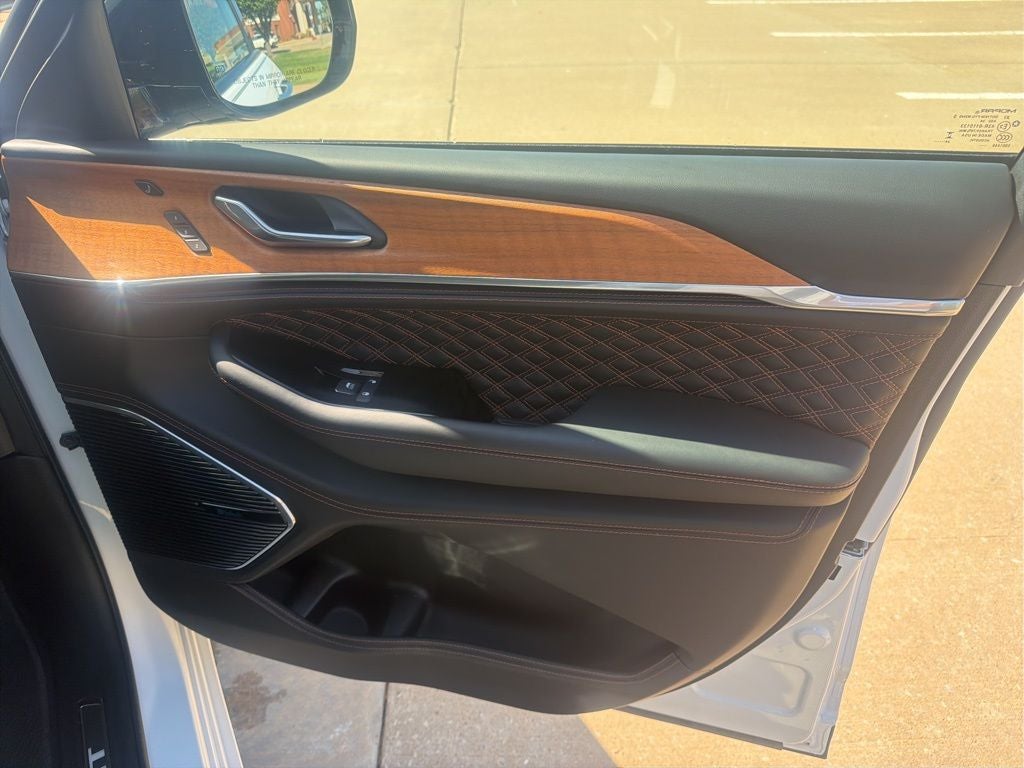 2024 Jeep Grand Cherokee L Summit