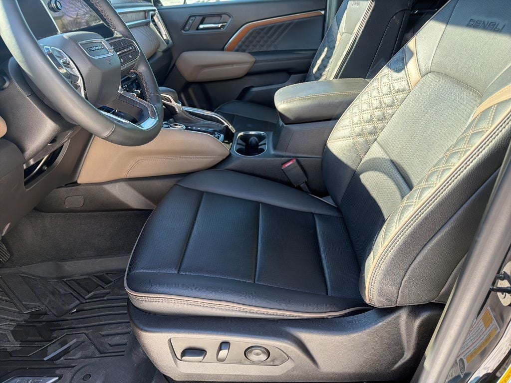 2023 GMC Canyon Denali