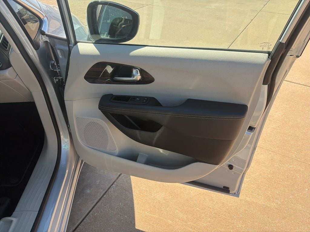 2024 Chrysler Pacifica Limited