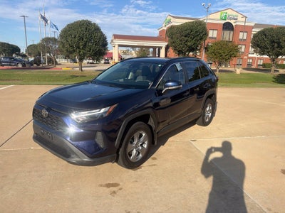 2022 Toyota RAV4 XLE