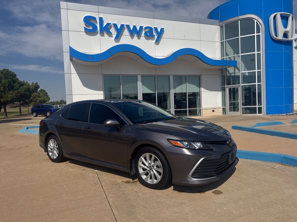 2022 Toyota Camry LE