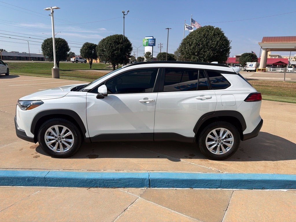 2023 Toyota Corolla Cross LE