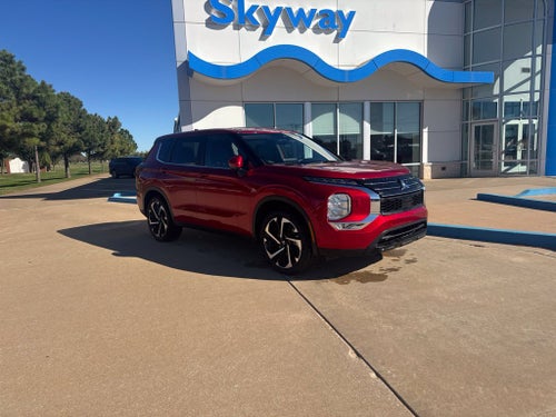 2024 Mitsubishi Outlander SE
