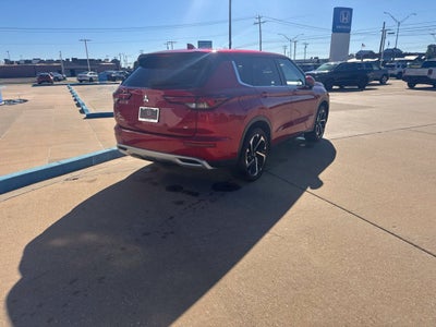 2024 Mitsubishi Outlander SE