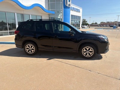 2023 Subaru Forester Premium