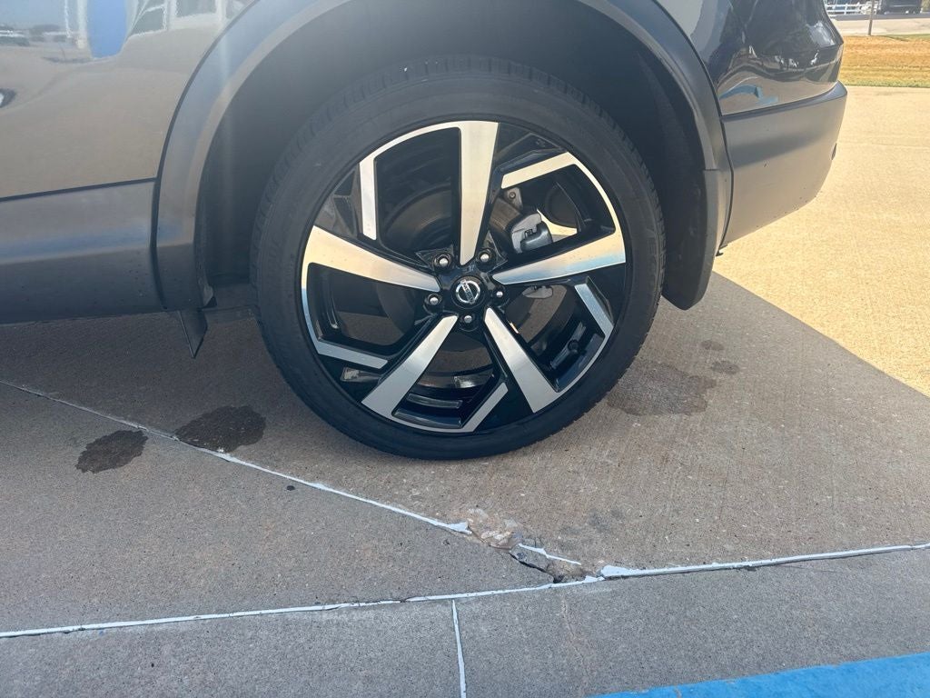 2022 Nissan Rogue Sport SL