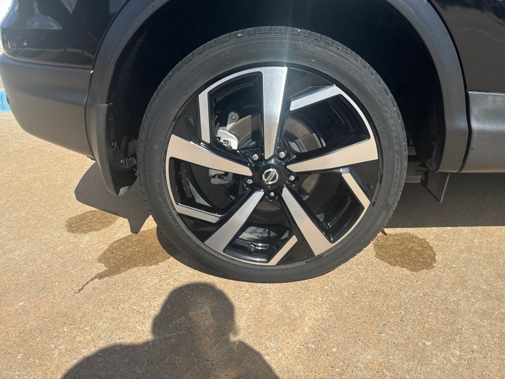 2022 Nissan Rogue Sport SL