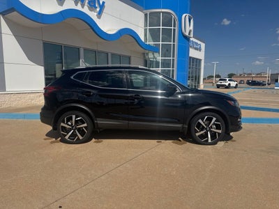 2022 Nissan Rogue Sport SL