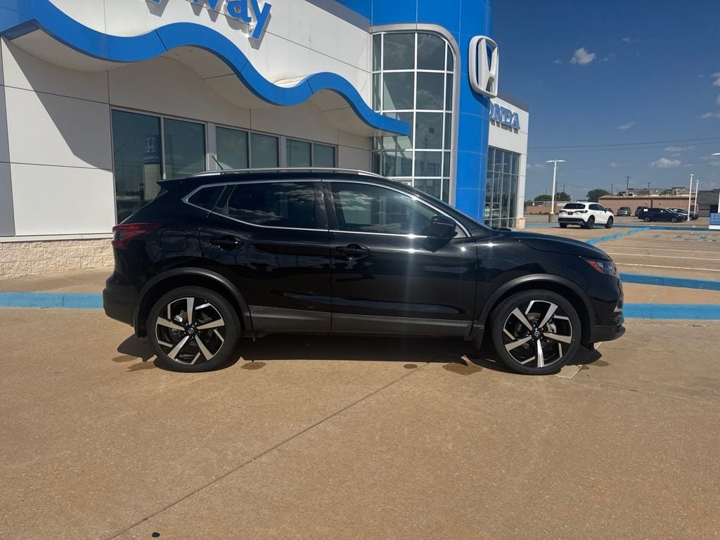 2022 Nissan Rogue Sport SL