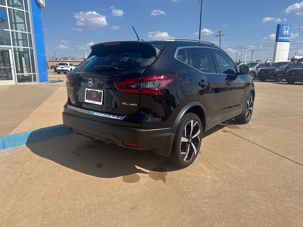 2022 Nissan Rogue Sport SL