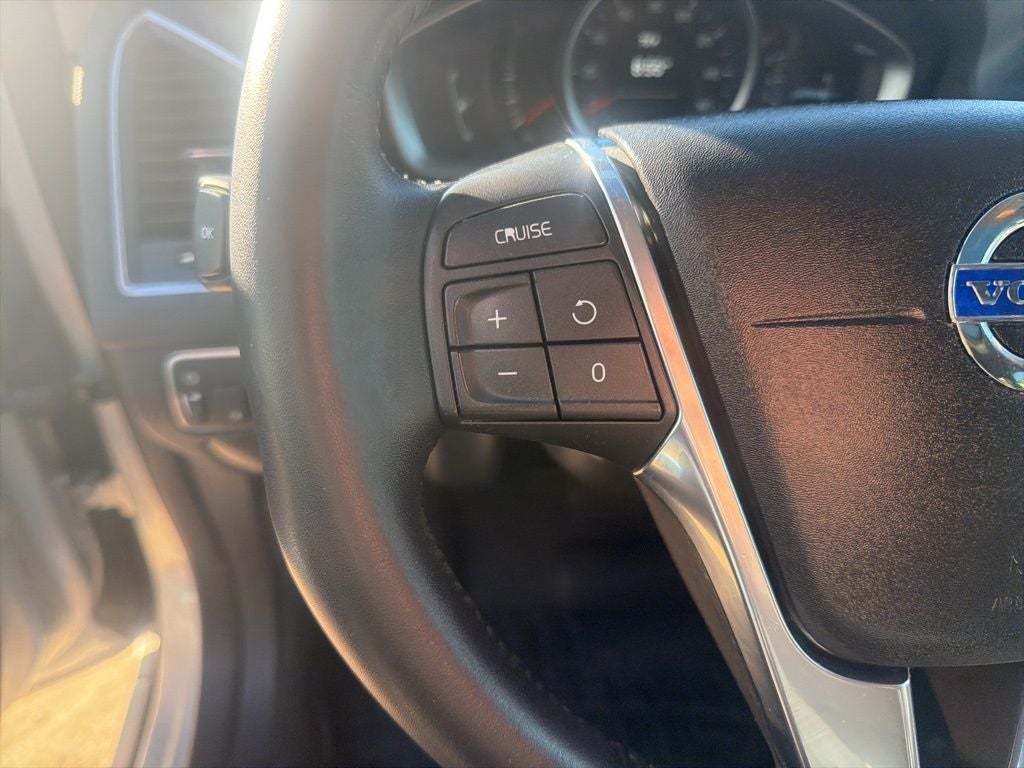 2017 Volvo XC60 T5 Inscription