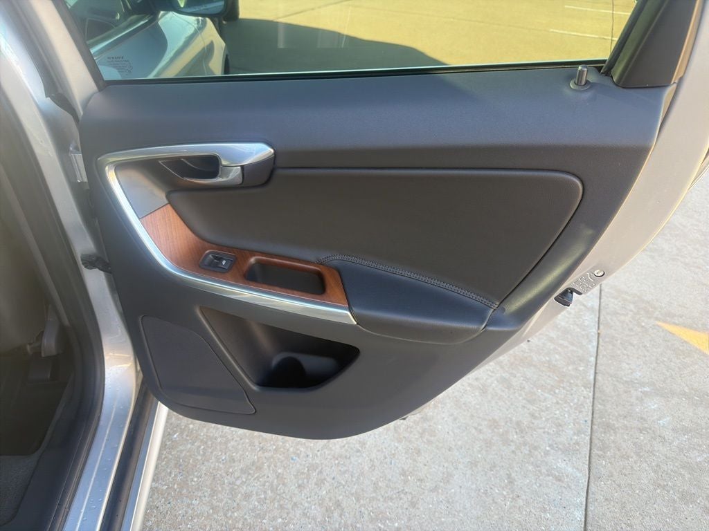 2017 Volvo XC60 T5 Inscription