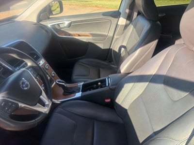 2017 Volvo XC60 T5 Inscription